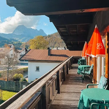 Mountain High Lodge Guest house *